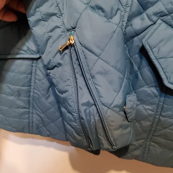 21. NWT Tahari Quilted Jacket - Picture 13 of 13